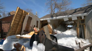 Illustration for article titled Freak Ice Tsunami Crunches Homes In Canada